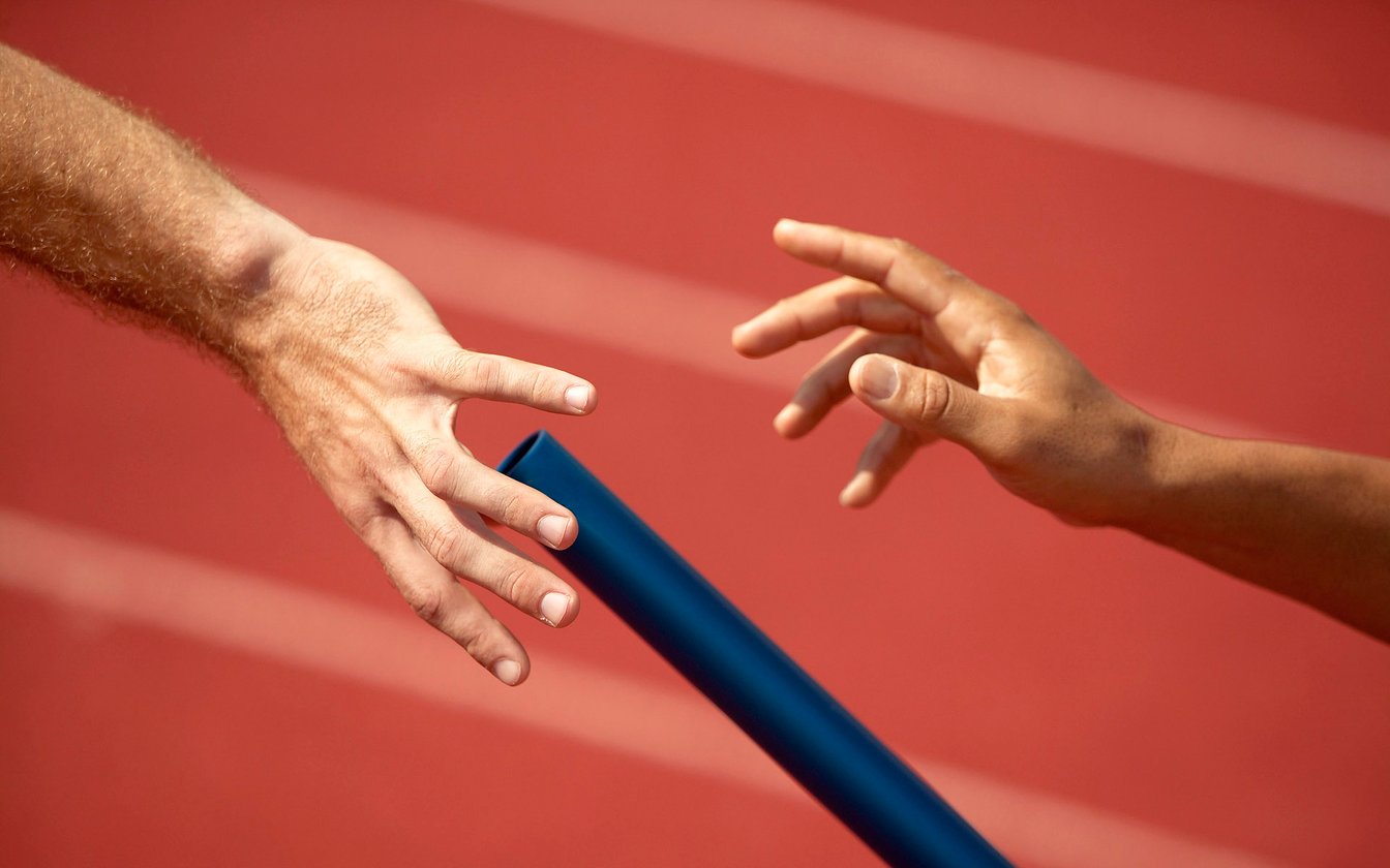 The Art of the Hand-Off: How to Reduce Miscommunication in Your Referrals - Luma Health